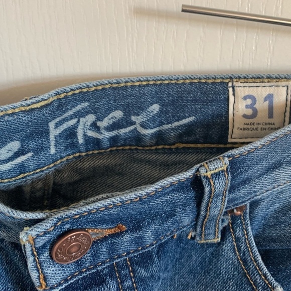 Free People Byron Bay Distressed Jean Shorts - Picture 4 of 8